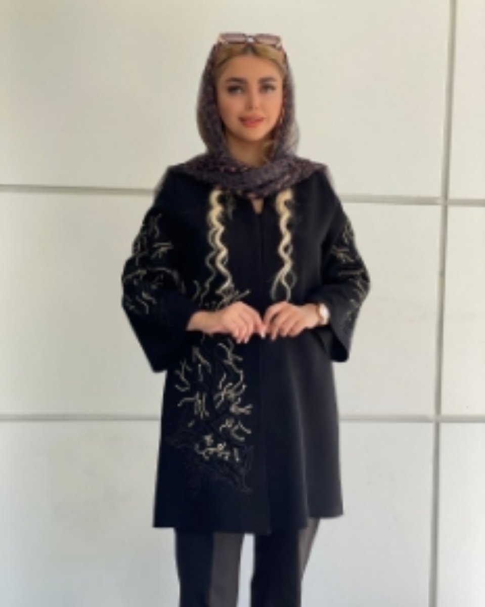 تصویر  مانتو شانتون مدل کتی ریشه طلایی