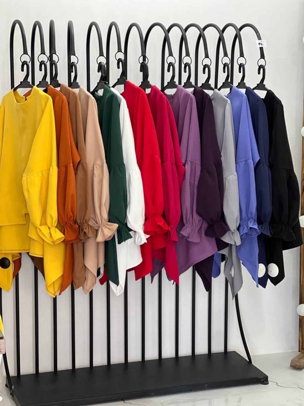 تصویر  شومیز زنانه مازراتی طرح آوان