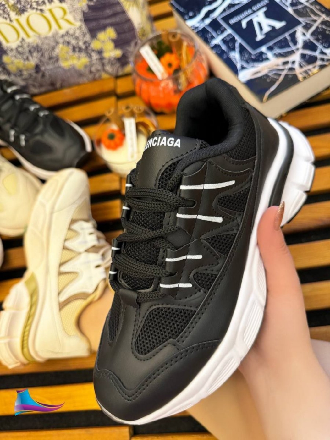 تصویر  کفش کتونی اسپرت