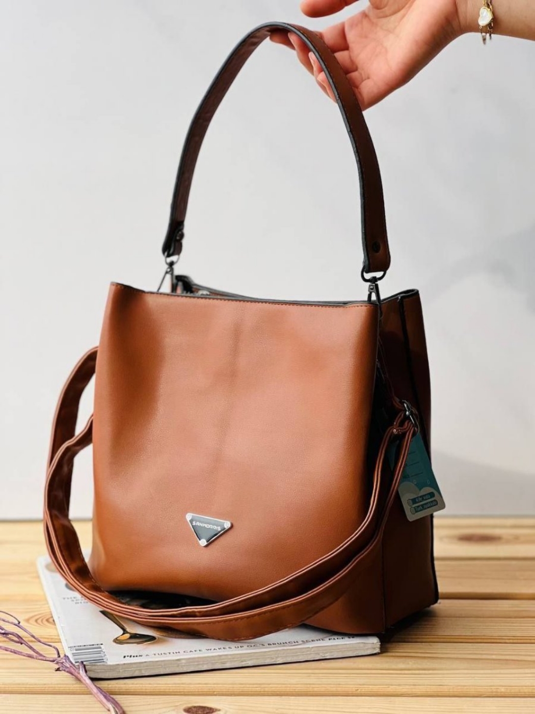 تصویر  کیف سانموریس سگگ مثلثی زنانه