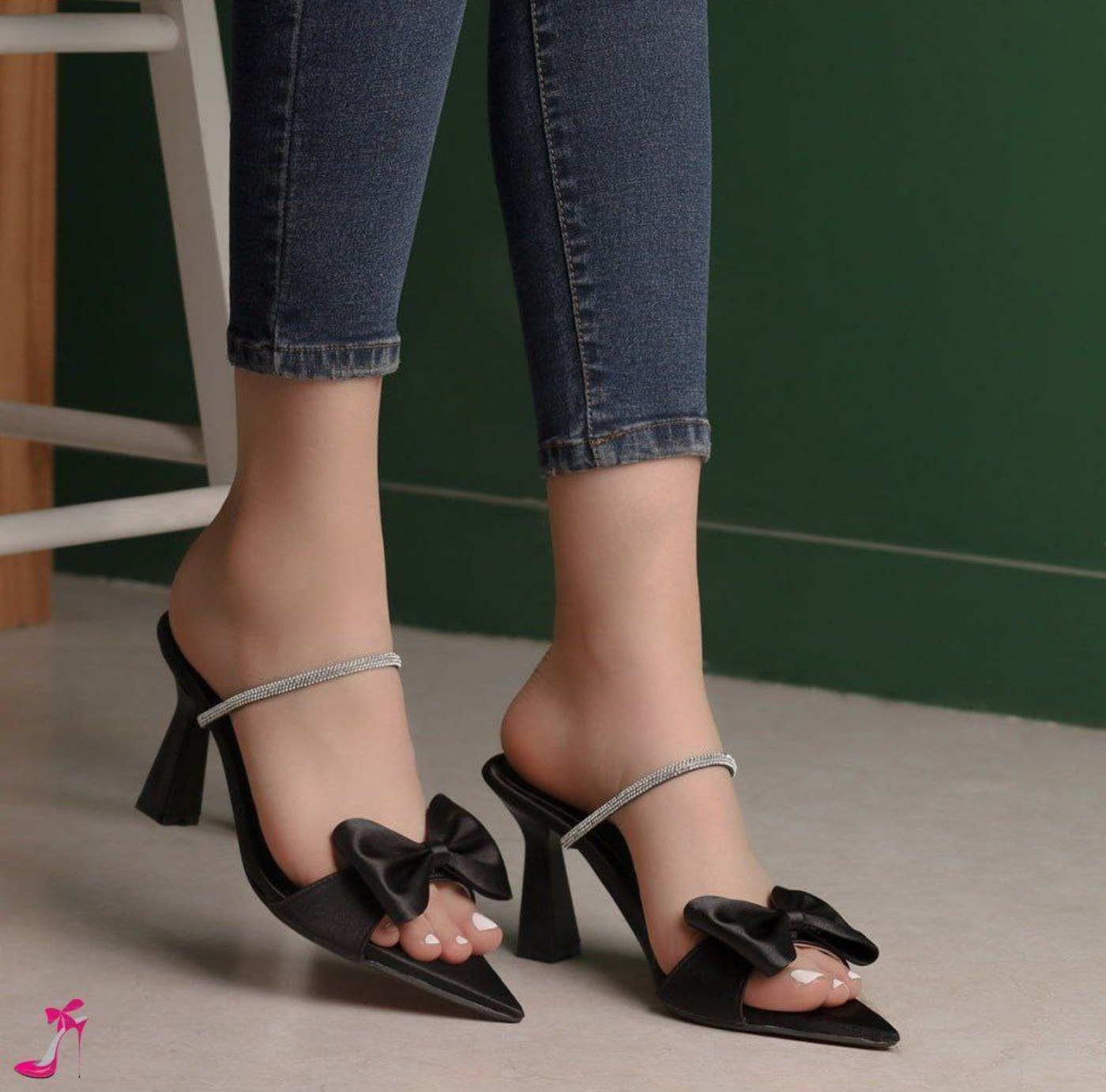 تصویر  صندل پاپیونی نگینی  نوک تیز   زنانه