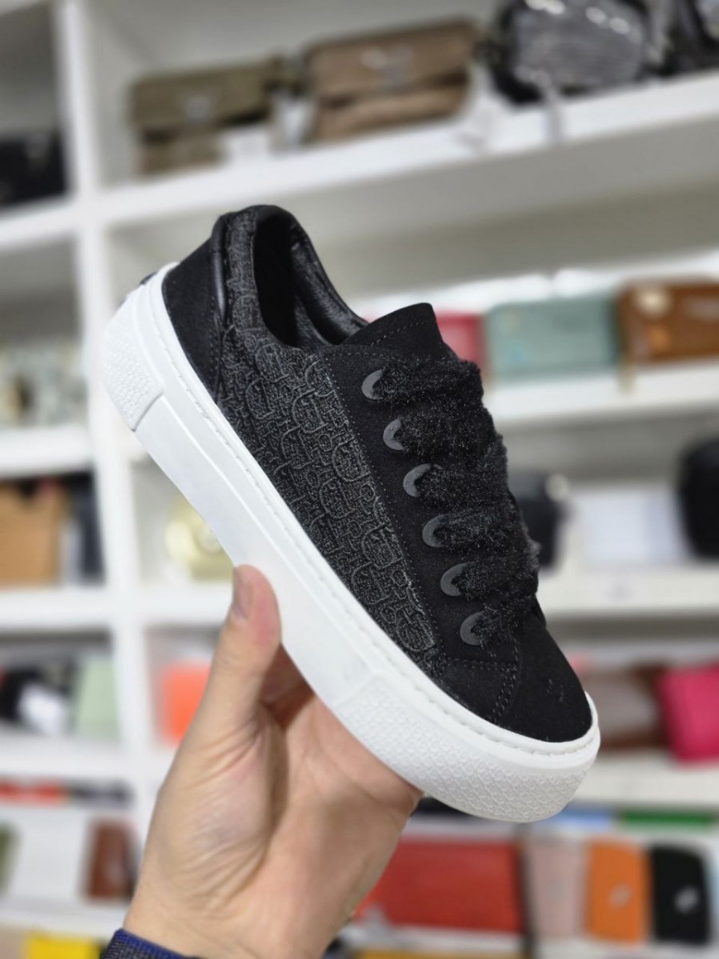 تصویر  کفش کتونی 772 زنانه