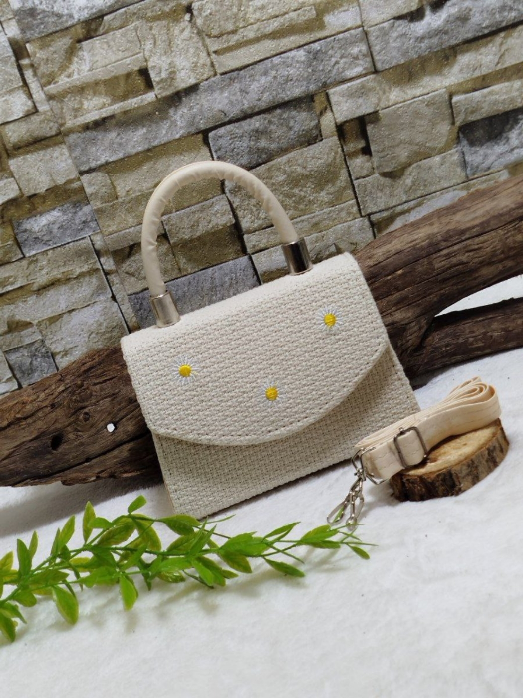 تصویر   کیف دوشی بابونه زنانه