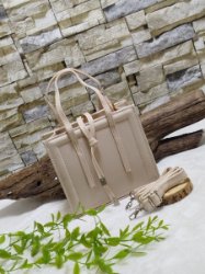 تصویر  کیف آویزدار زنانه