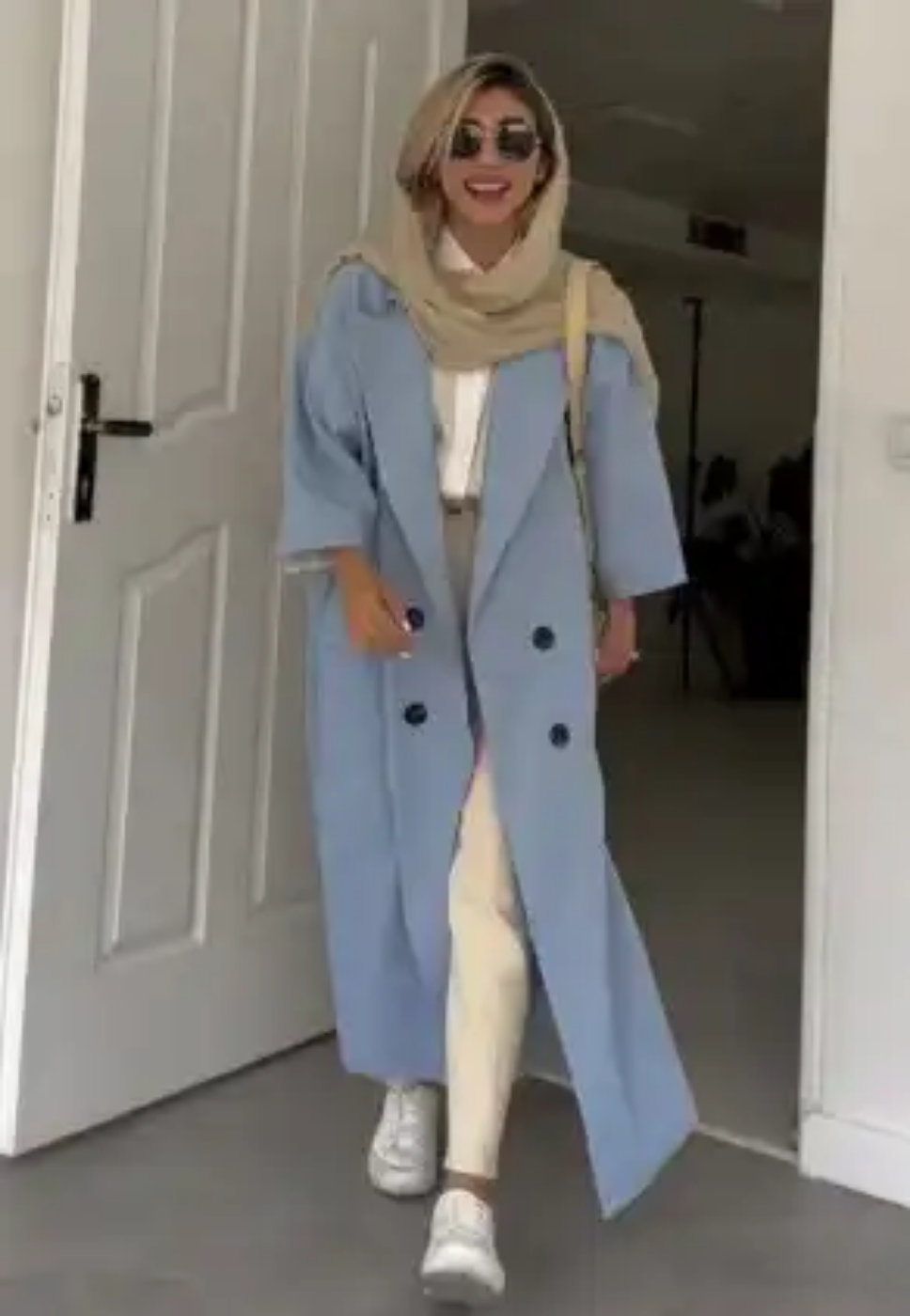 تصویر  مانتو بلند مازراتی رومنس