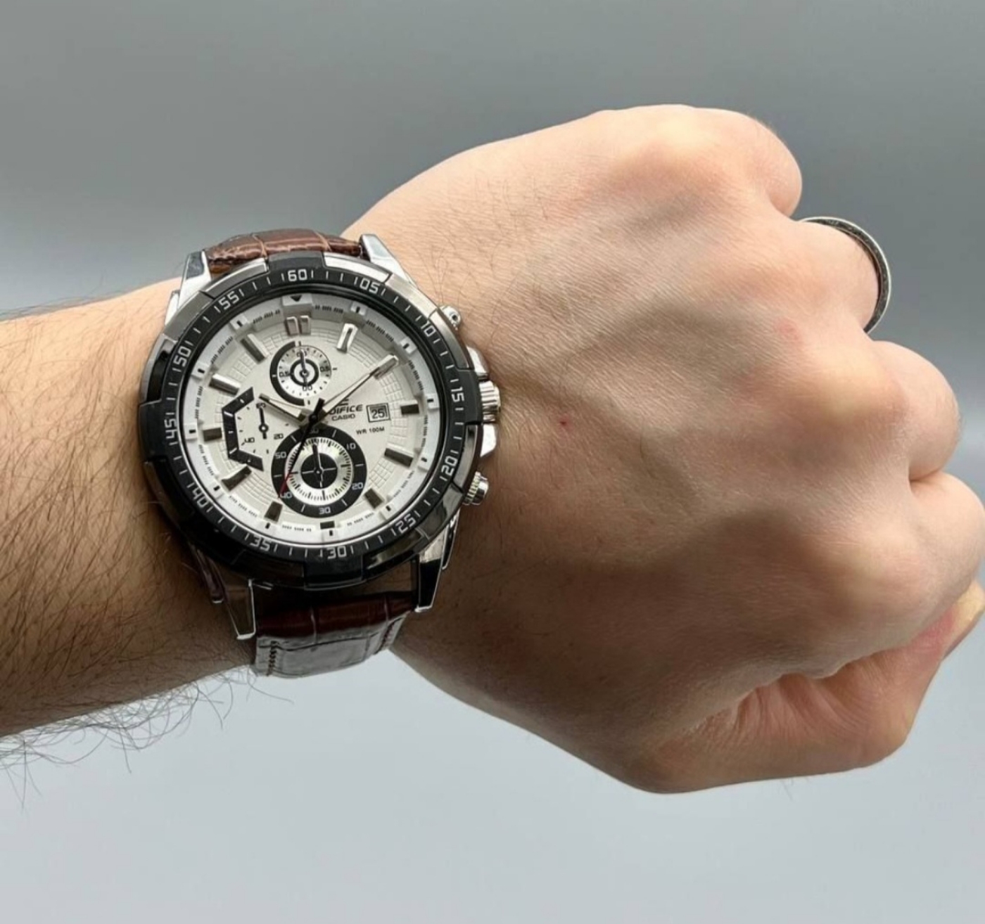 تصویر  ساعت کاسیو ادیفایس بندچرمی قهوه ای قاب مشکی صفحه سفید