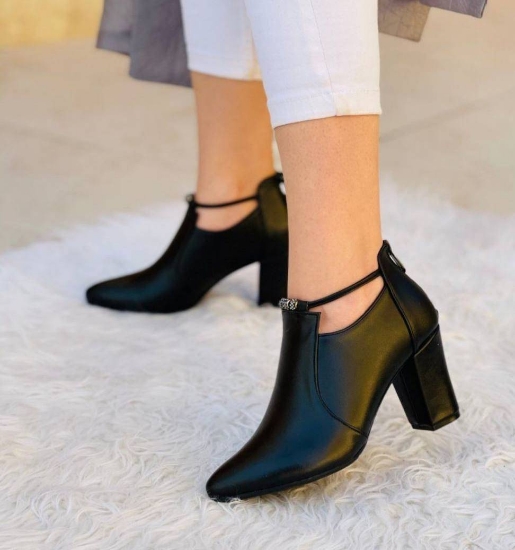 تصویر  کفش زنانه چرم پاشنه 7 سانتی مدل دلتا