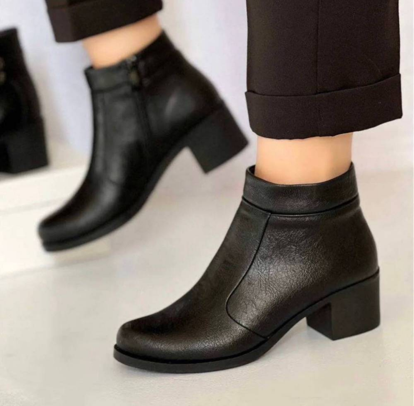 تصویر  کفش زنانه نیم ساق  کارمن  کد 0117