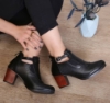 تصویر  کفش زنانه چرم پاشنه چوبی مدل پارامیس