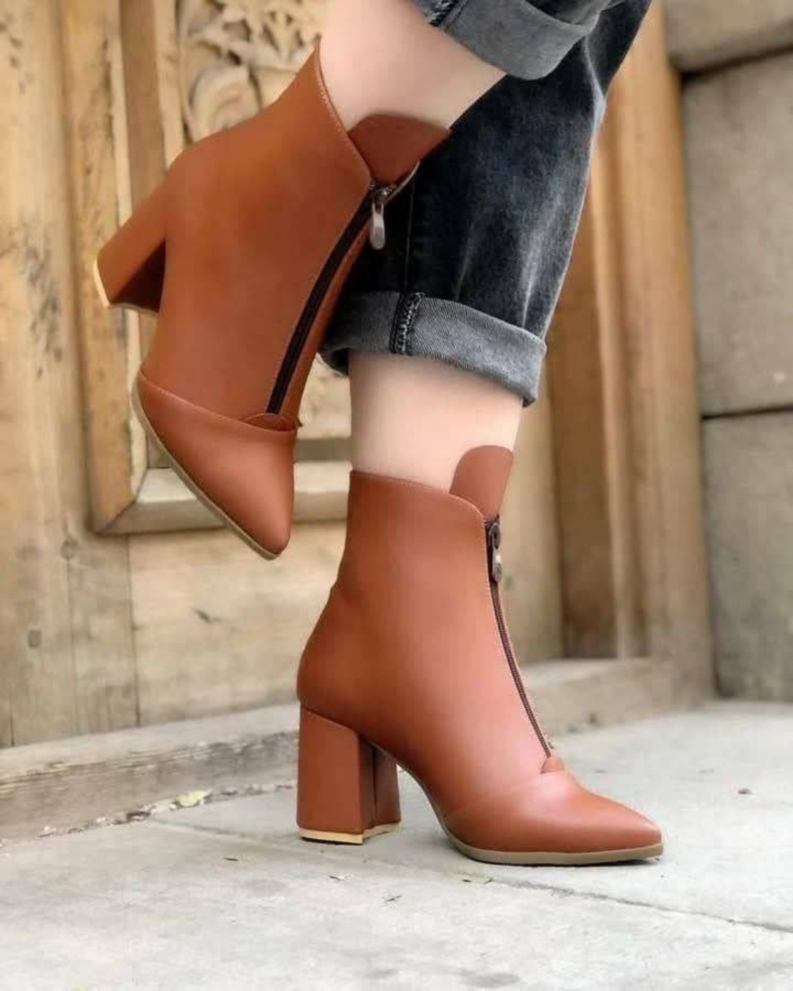 تصویر  نیم پوتین مدل شانل زنانه