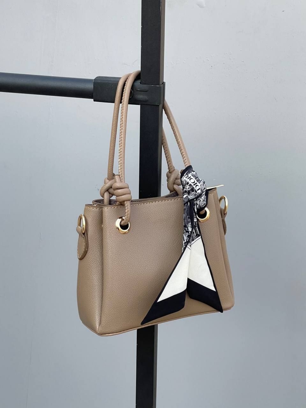 تصویر  کیف زنانه ۱۳۳۱