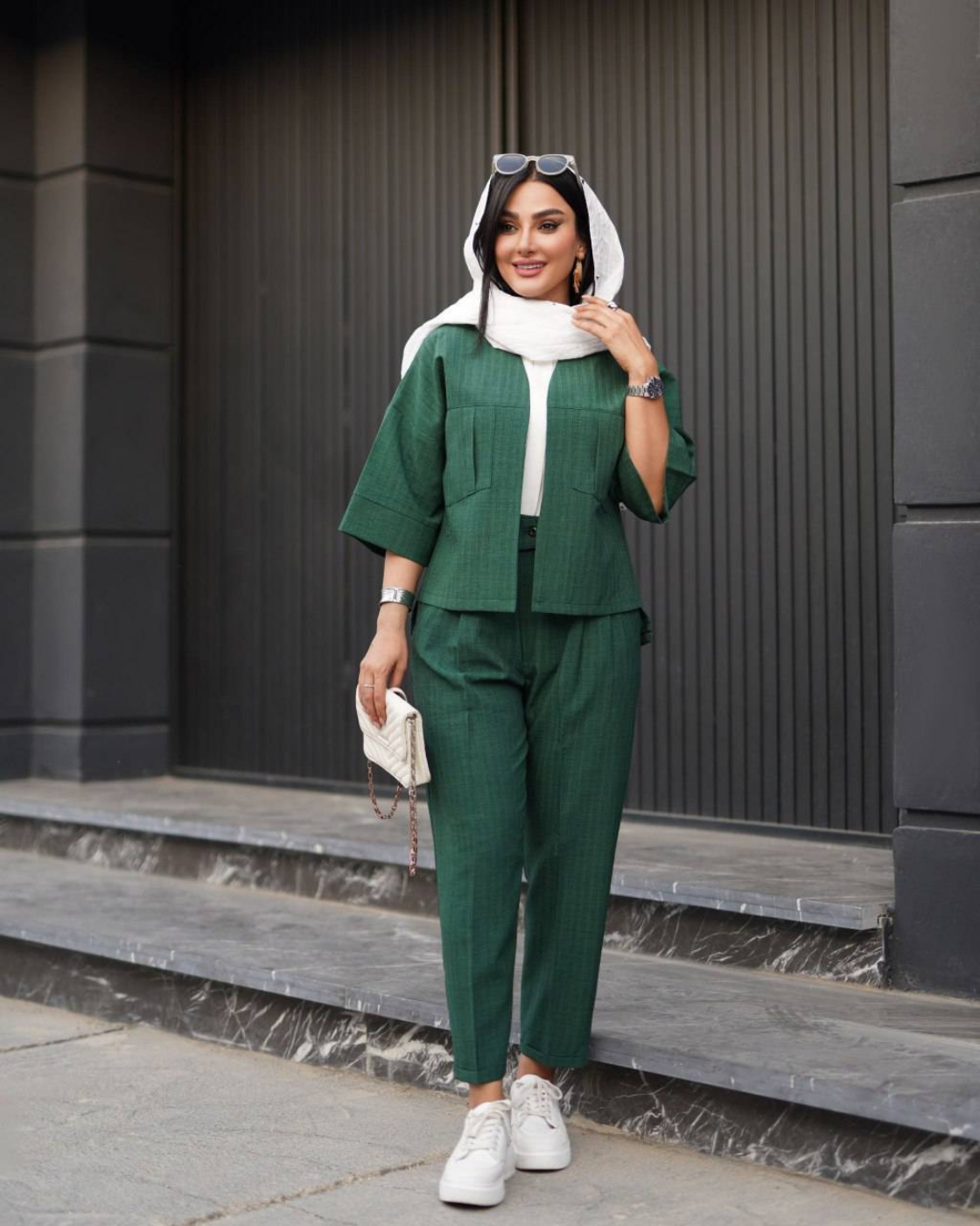 تصویر  کت و شلوار زنانه مینیمال شانتون صوفیا مهتاب