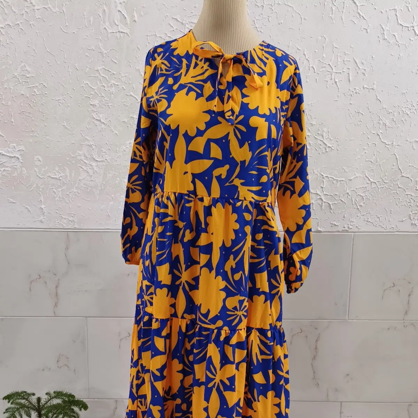 تصویر  پیراهن زنانه بوگاتی  ساحلی گلاب
