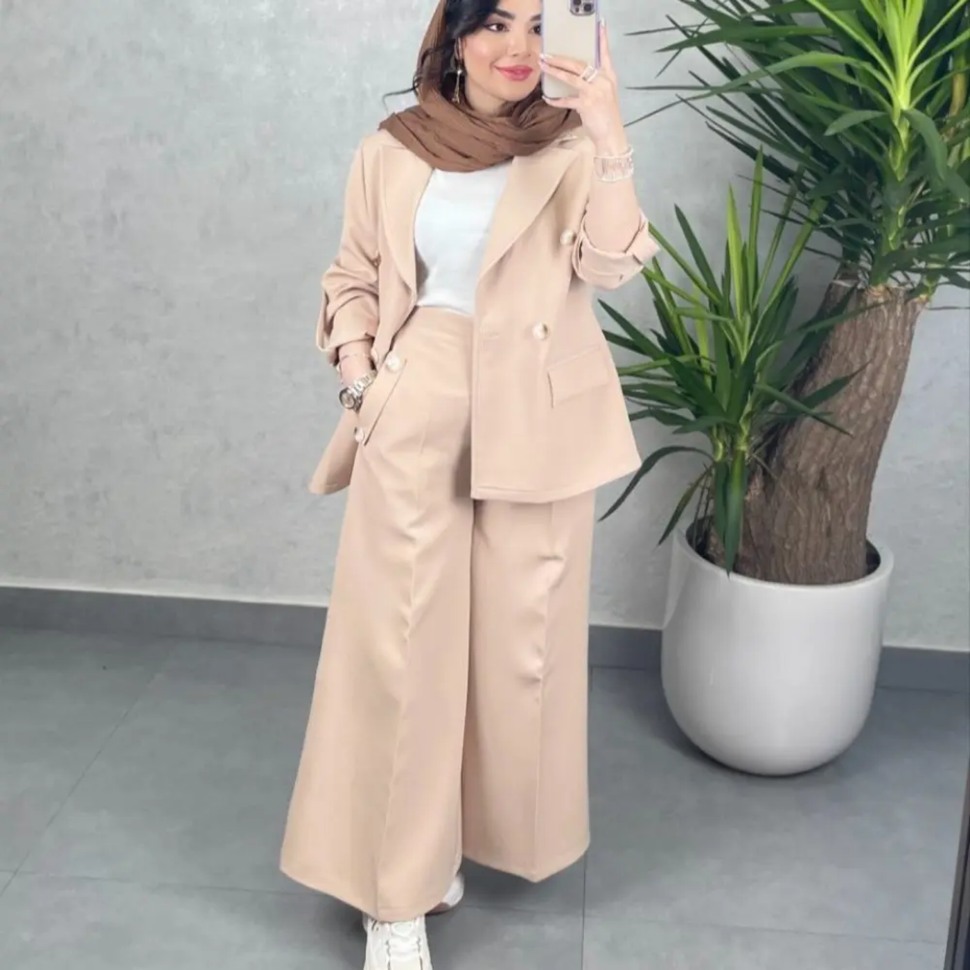 تصویر  کت و شلوار زنانه مازراتی گیتی