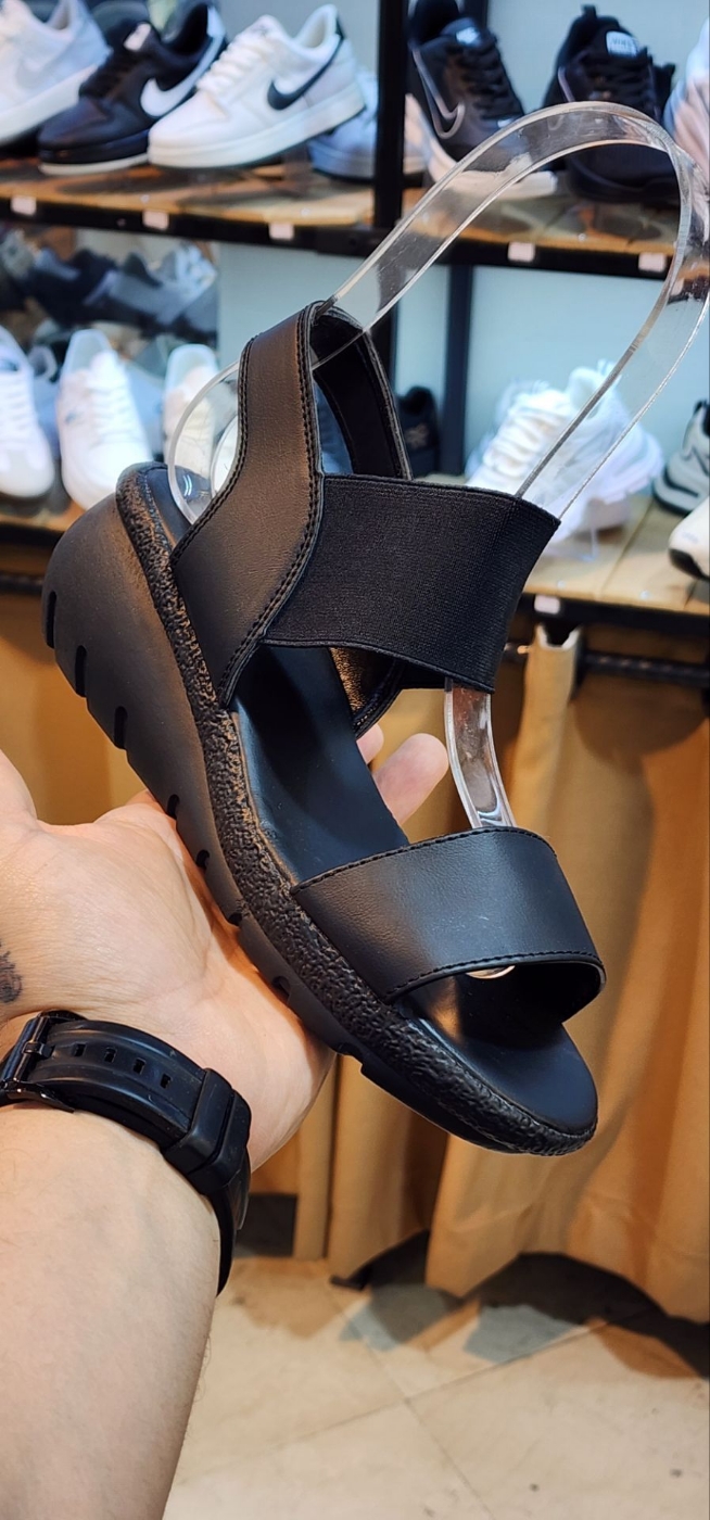 تصویر  کفش صندل زنانه لژدار