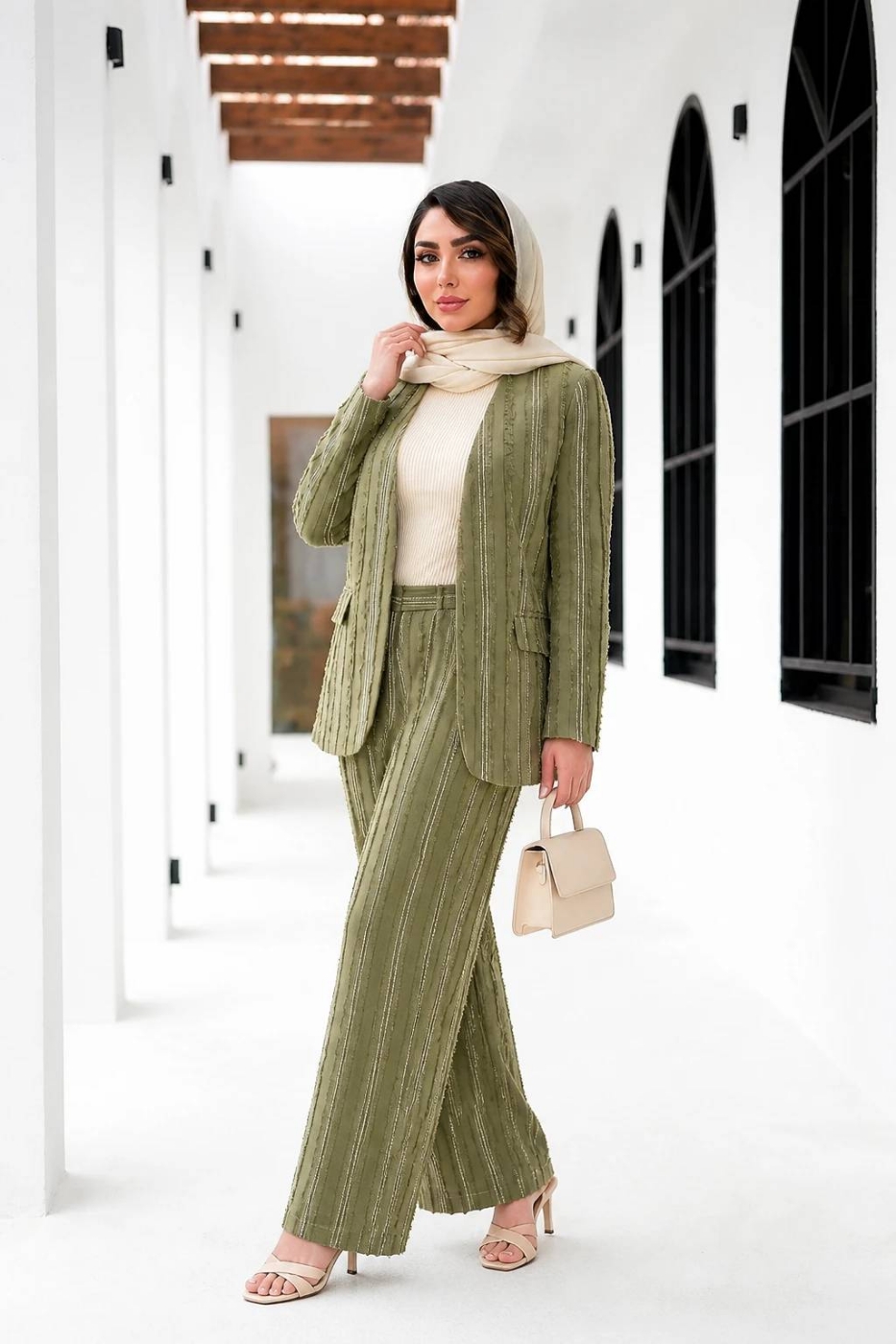 تصویر  کت شلوار زنانه ترند بیتا