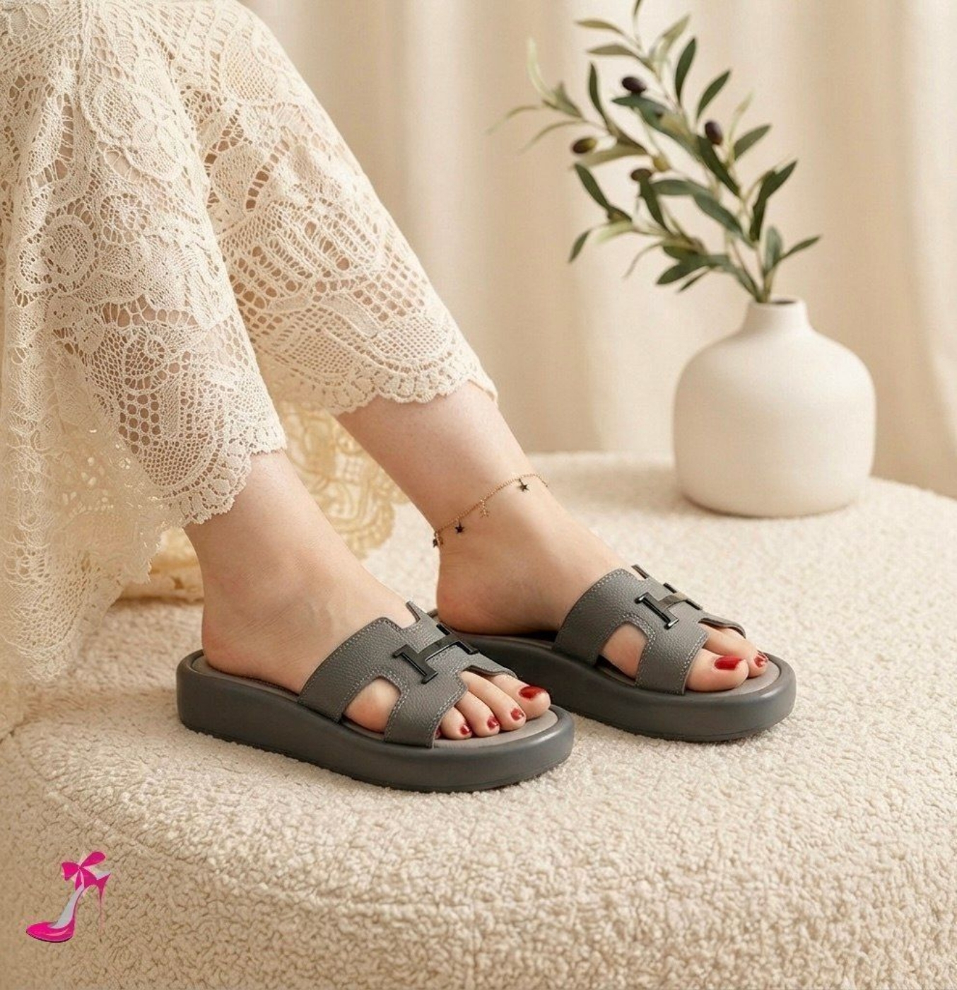 تصویر  صندل زنانه یراق دار