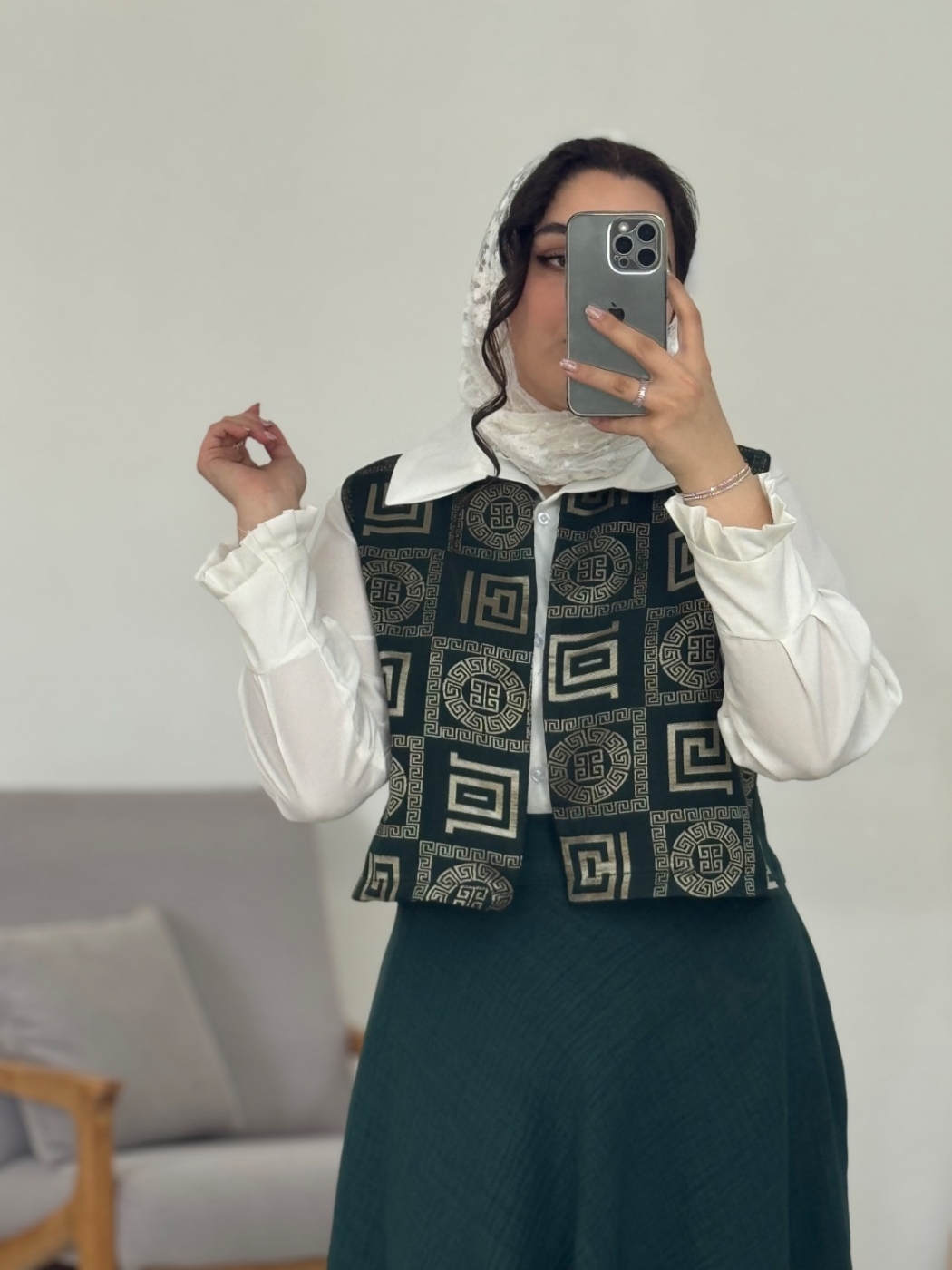 تصویر  شومیز دامن جلیقه خاتون