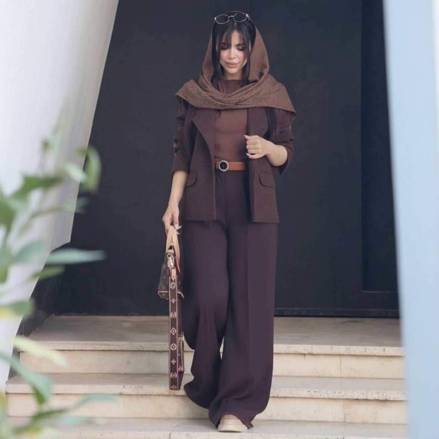 تصویر  کت شلوار زنانه مازراتی کج راه فروغ